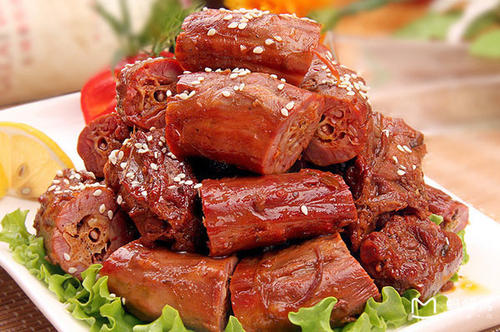 周黑鴨掉隊(duì)，絕味煌上煌趕超，鴨脖大王之爭(zhēng)有結(jié)果了？