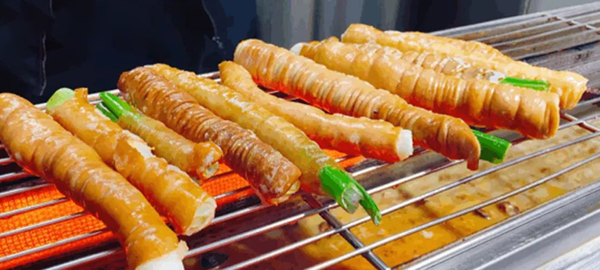 肥腸卷大蔥、鮮鹵肥腸...肥腸進(jìn)入全場(chǎng)景時(shí)代，重量級(jí)選手開啟正面廝殺！鄭州預(yù)制菜展見分曉